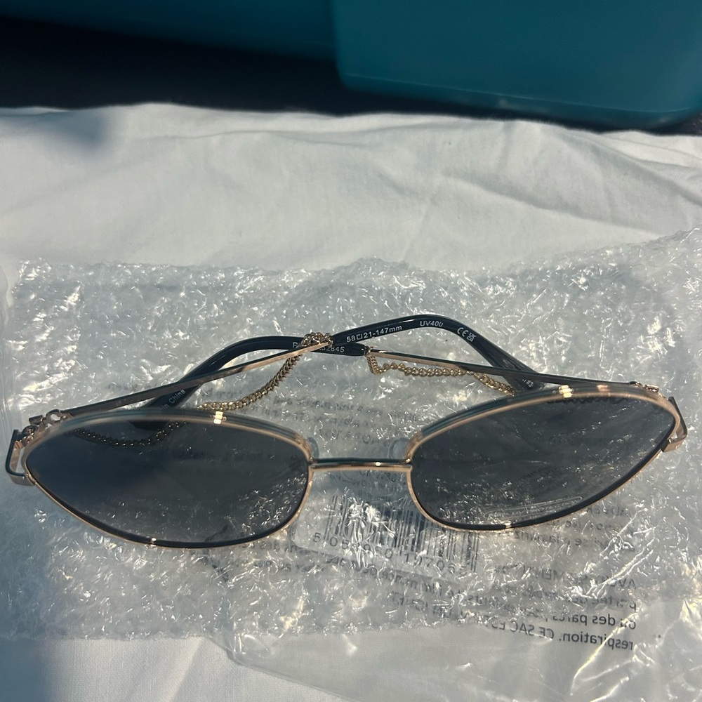 Pretty Little Thing PrettyLittleThing Lot Of 6 Different Pairs Of Sunglasses NWT - Picture 5 of 8